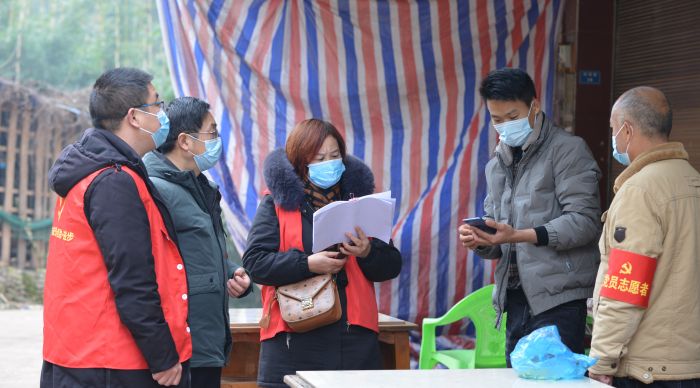 荣县万名党员干部下基层走街串户宣传疫情防控