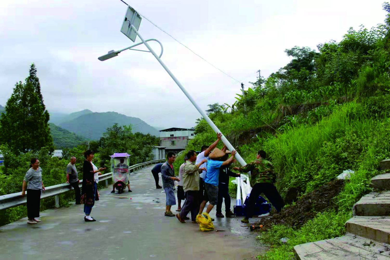 荥经108线改道庙岗图片