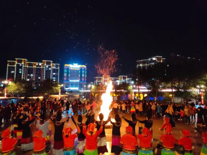 篝火晚会