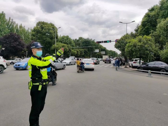 全市境內高速公路對貨運車輛和危險貨物運輸車輛實施臨時交通管制措施