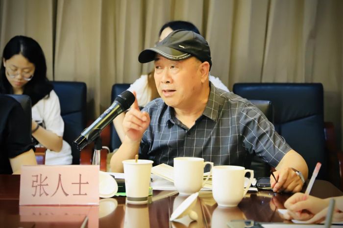 张人士.jpg