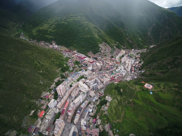 1善地德格全貌（大图）.jpg