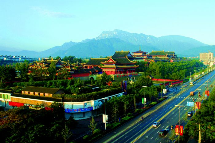 庄严雄伟的大佛禅院.png