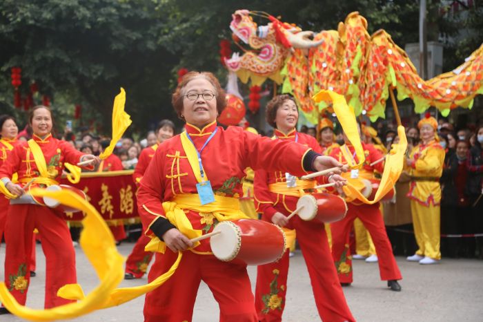 腰鼓表演 jpg