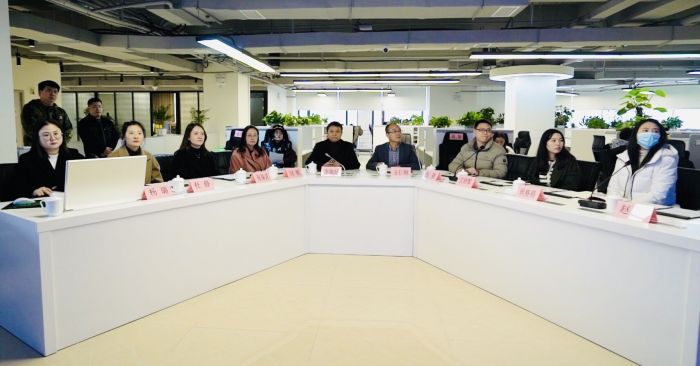 座谈会现场.jpg