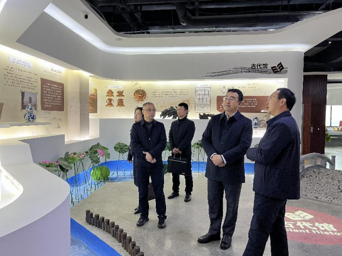 参观上海华维集团有限公司现场.png