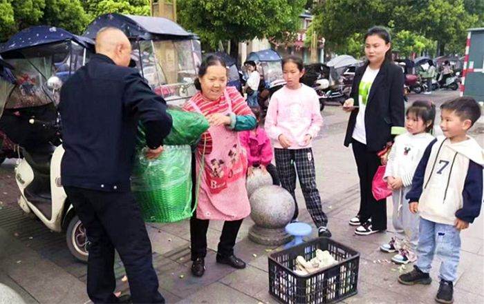 微信图片_20230417154353_副本.jpg