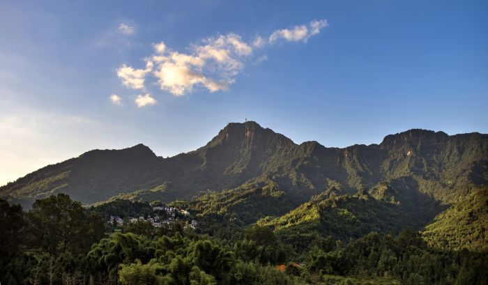 雨城区周边旅游景点图片