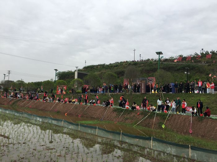 普润分会场钓小龙虾比赛.jpg