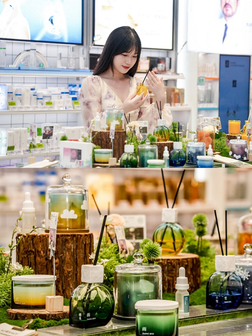 新店首设香氛区