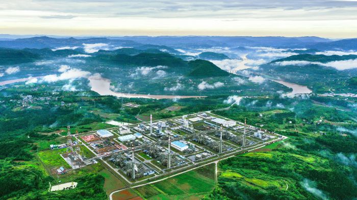 世界首个7000余米超深高含硫生物礁大气田——元坝气田。.jpg