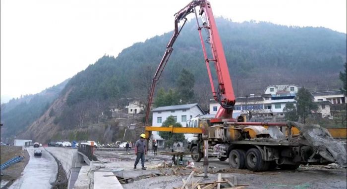 民生项目建设忙.jpg