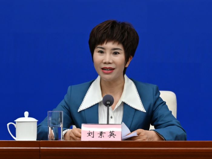 刘素英.jpg