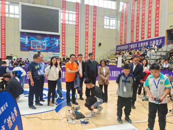 公海赌网平台广元市第四届“广|狗万滚球|元·传爱”机器人竞赛