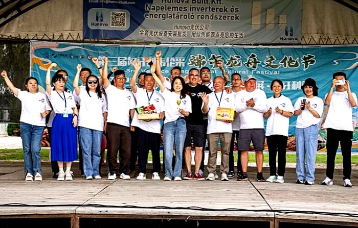 乐山美食访问团参加龙舟文化节活动