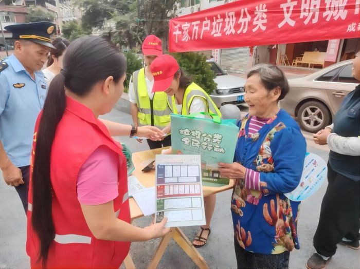 外卖袋子的隐藏用法.jpg