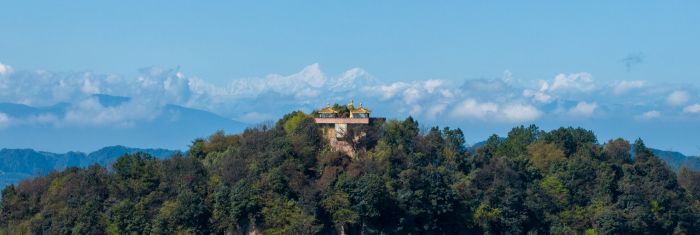 老峨山金顶（李柯楠 摄）.jpg