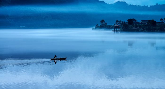《梦境》赵兴权  摄于槽渔滩风景区青衣湖_52压缩看图.jpg