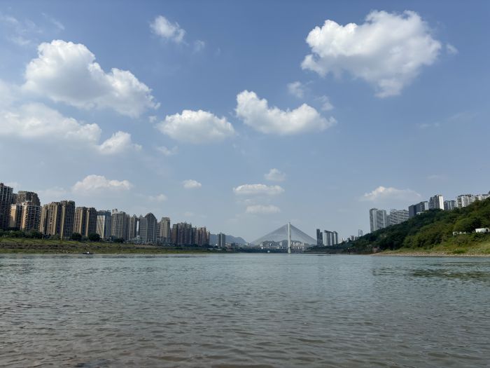 金沙江流淌穿过宜宾城
