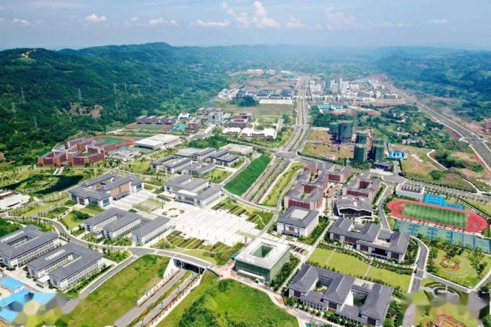 大学城一角