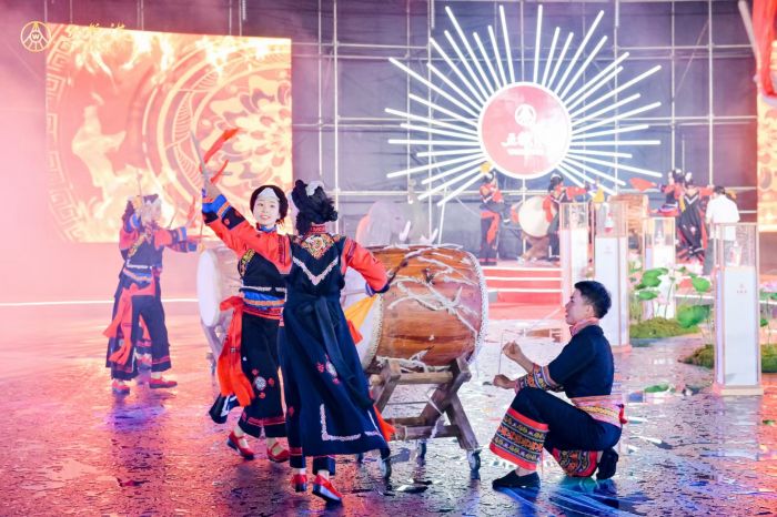 “和美七彩民族情”活动现场1