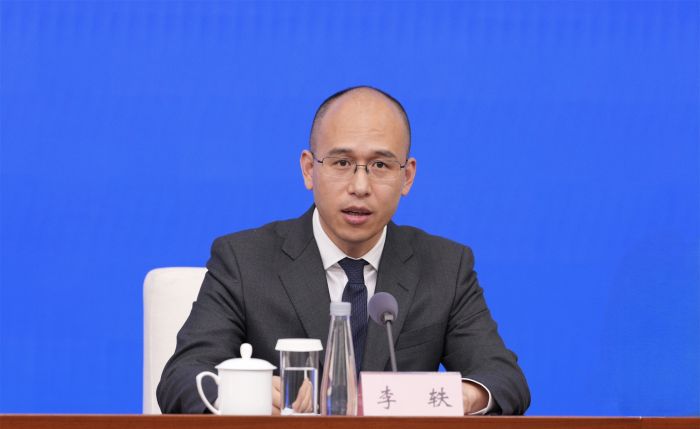 李铁.jpg