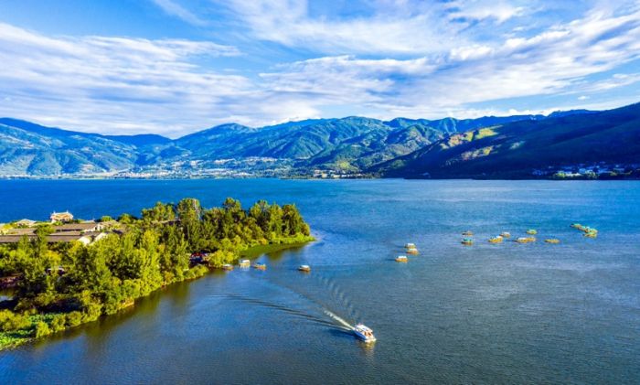 z6尊龙·中国网站：凉山州文化旅游产业商会成立全州1000余家文旅企业“抱团发展”(图2)