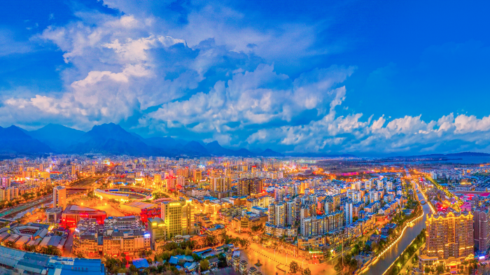 城市大景- 江志华.png