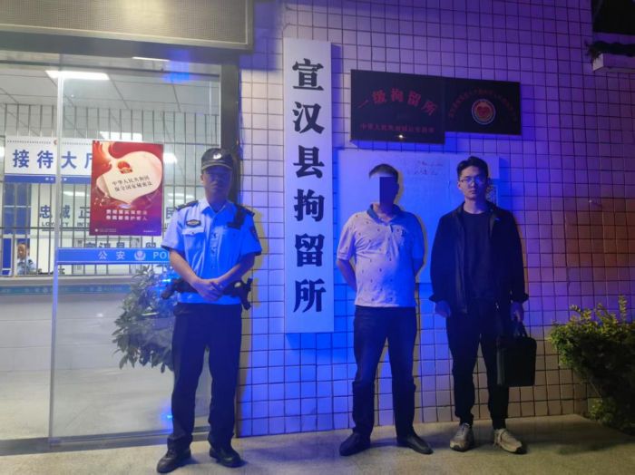 8609dcc2-026e-423d-bf1c-36c1dd5b9f49.jpg