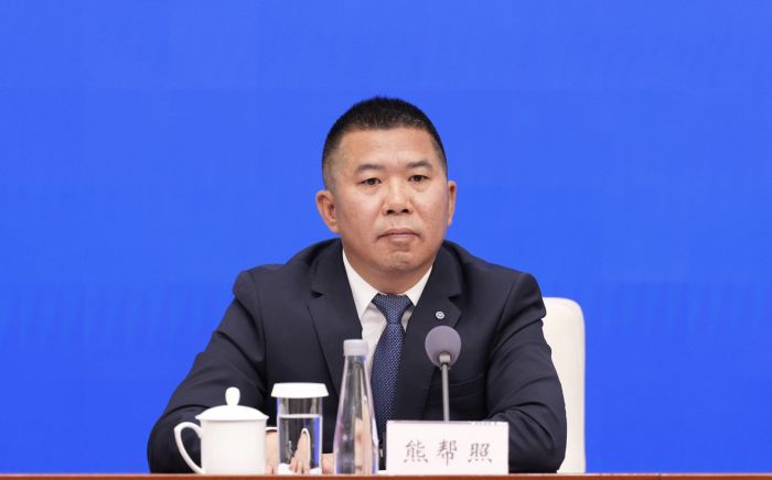 熊帮照.jpg