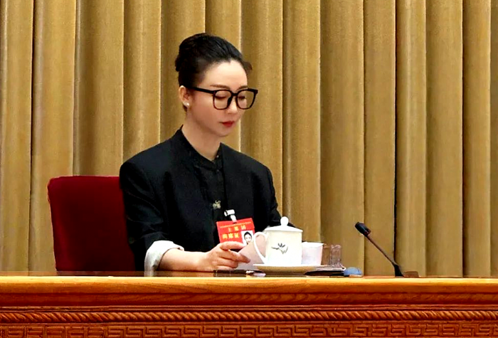 周莉亚当选全国青联副主席