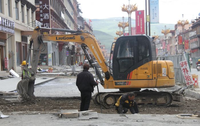 图为施工中1.JPG