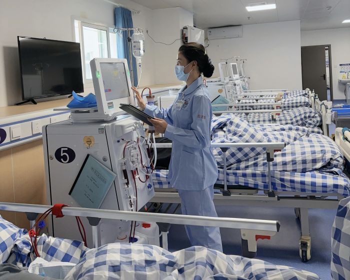 11宜宾援建的雅江县人民医院血液透析中心