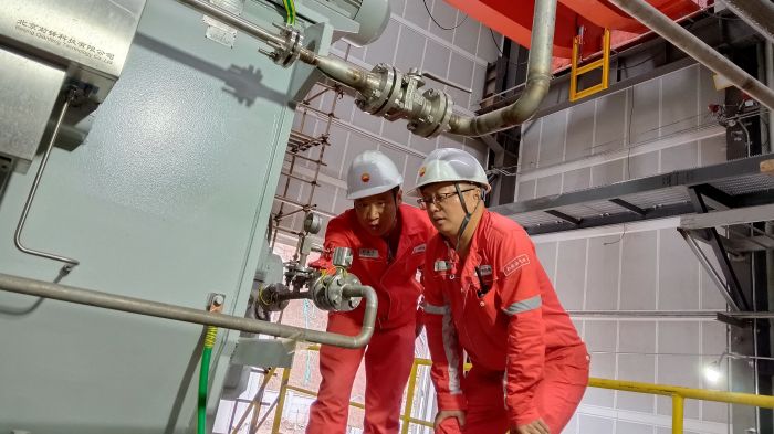 查看压缩机电机润滑油压力.jpg