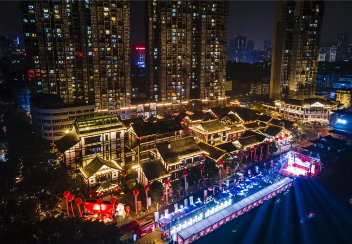 “上中顺”美丽的夜景
