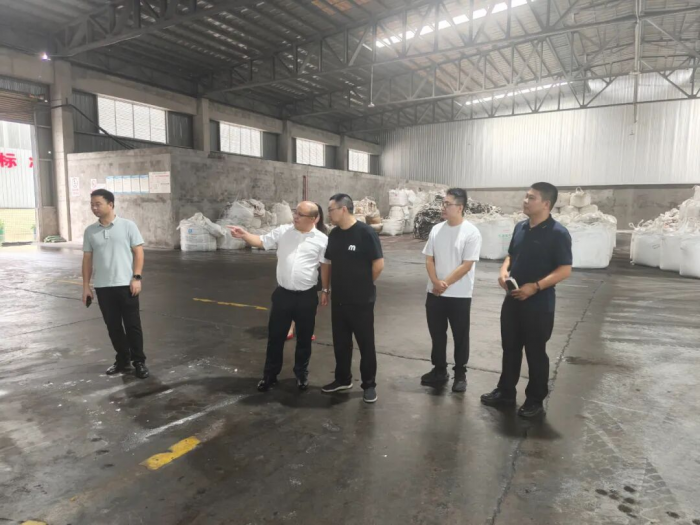谭瑞鹏副局长带队赴夹江县帮扶指导