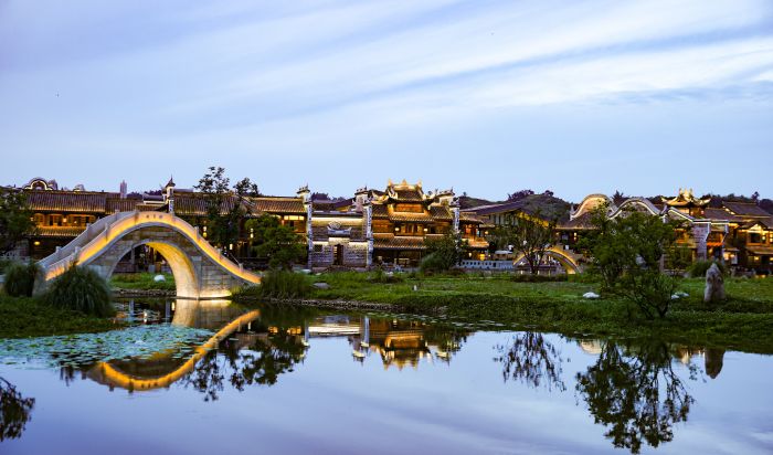 李庄月亮田景区 叶昌荣摄