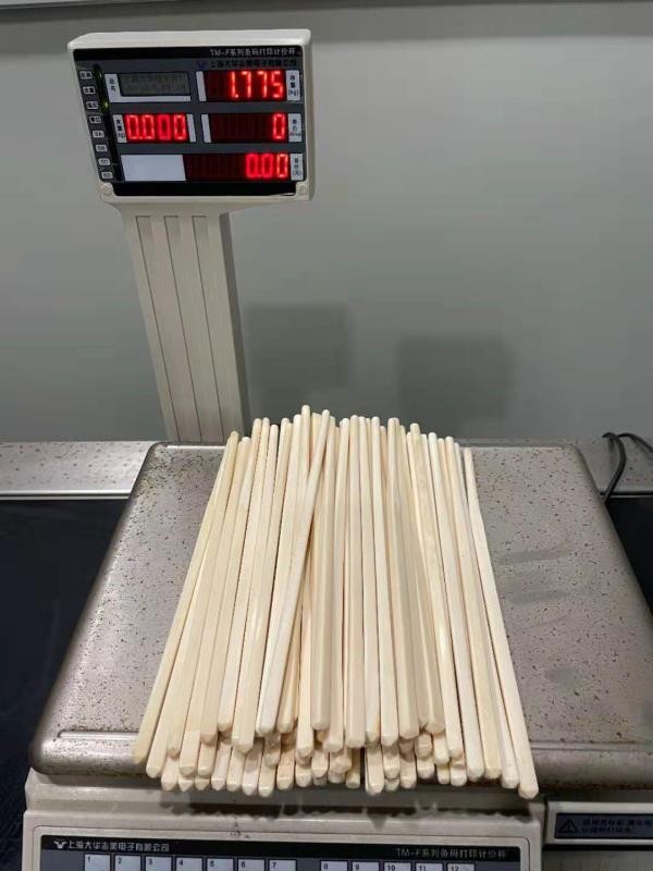 查获的疑似象牙筷子0.jpg