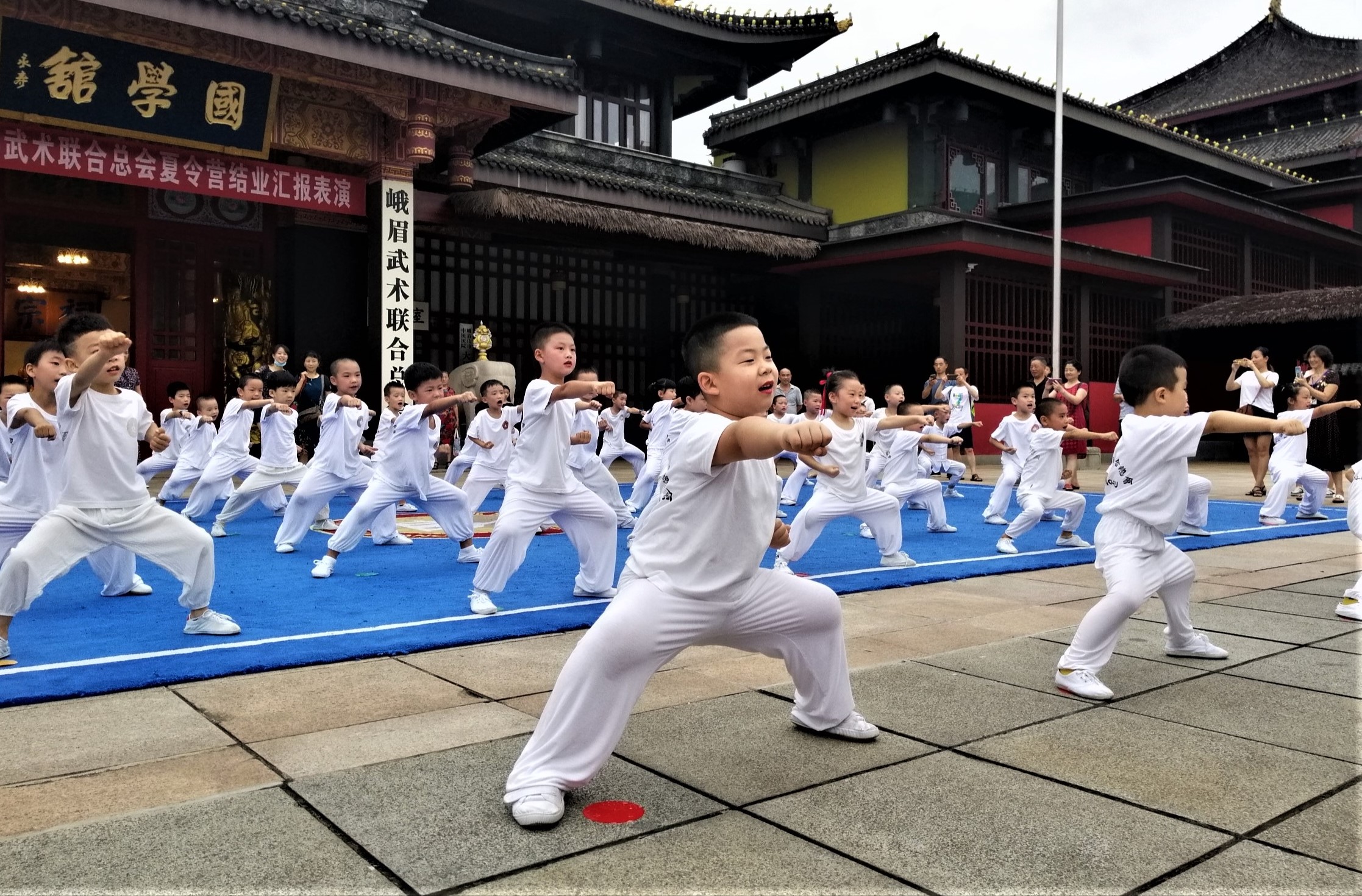 传承从娃娃抓起.jpg