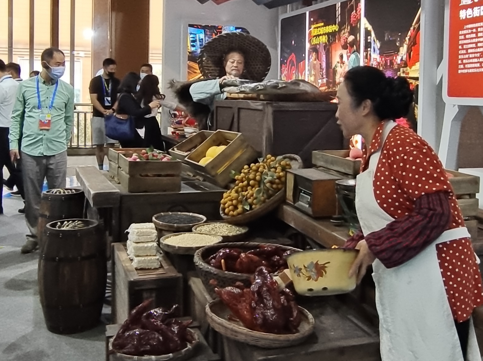 乐山美食展示.jpg