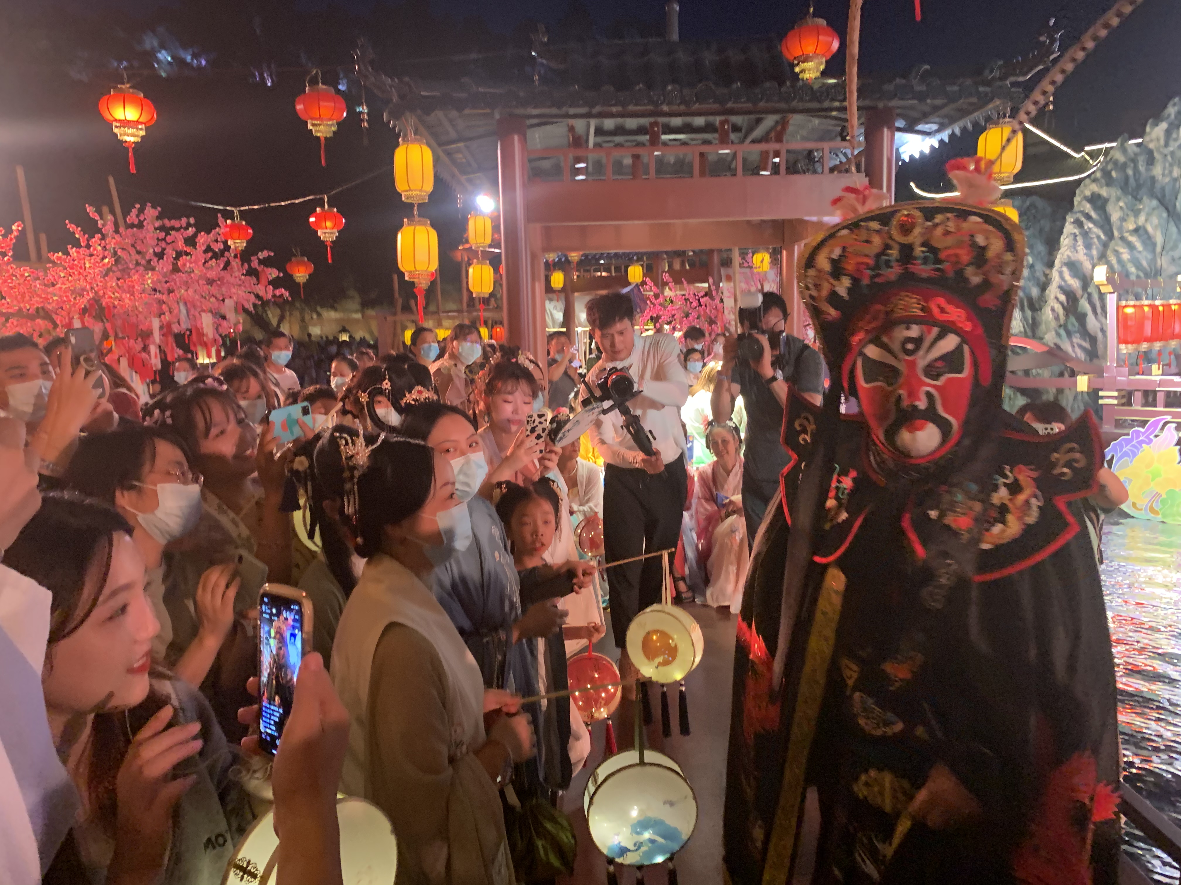 川剧变脸表演