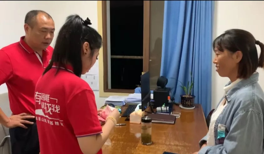 清点现金物归原主.jpg