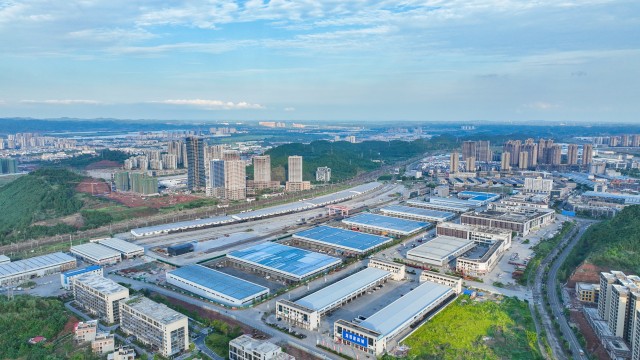 西部铁路物流园 （遂宁高新区供图）.JPG
