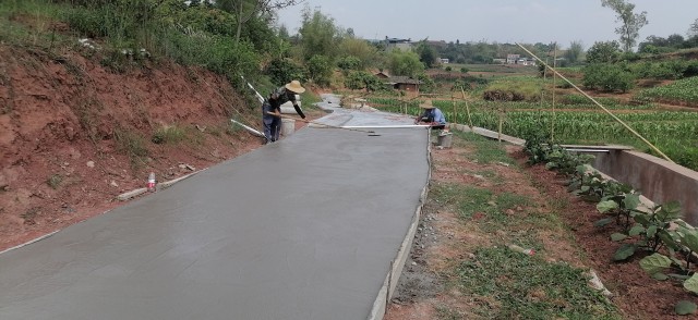 怀德镇菊花村生产道路硬化.jpg