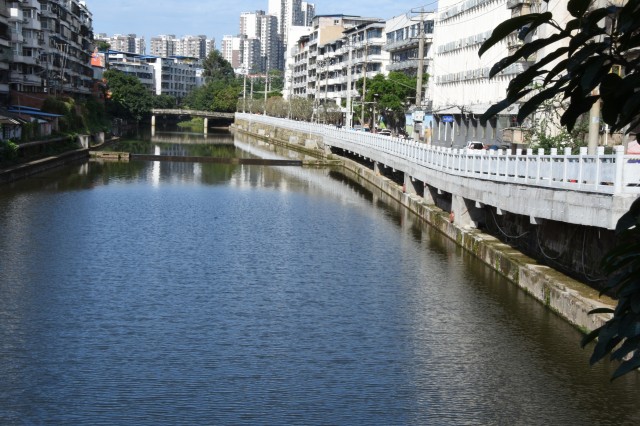 清清旭水河。蒋兵图文.JPG