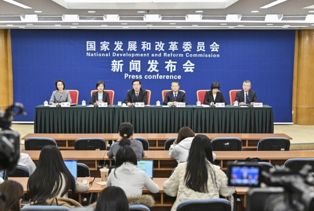 新闻发布会.jpg