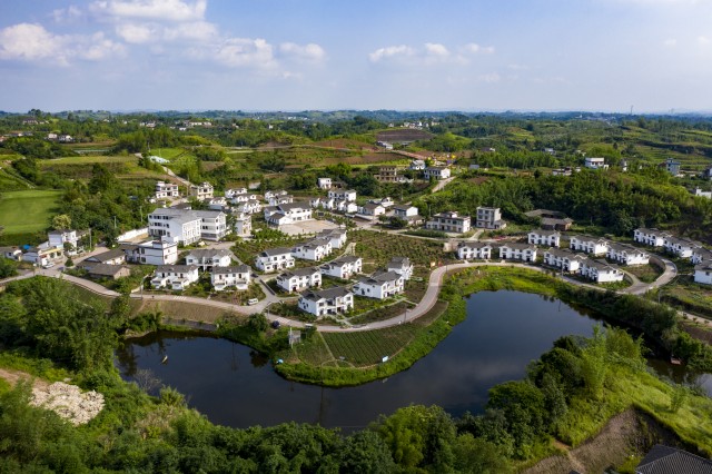 富顺县狮市镇马安新村盘鸽山院落.jpg